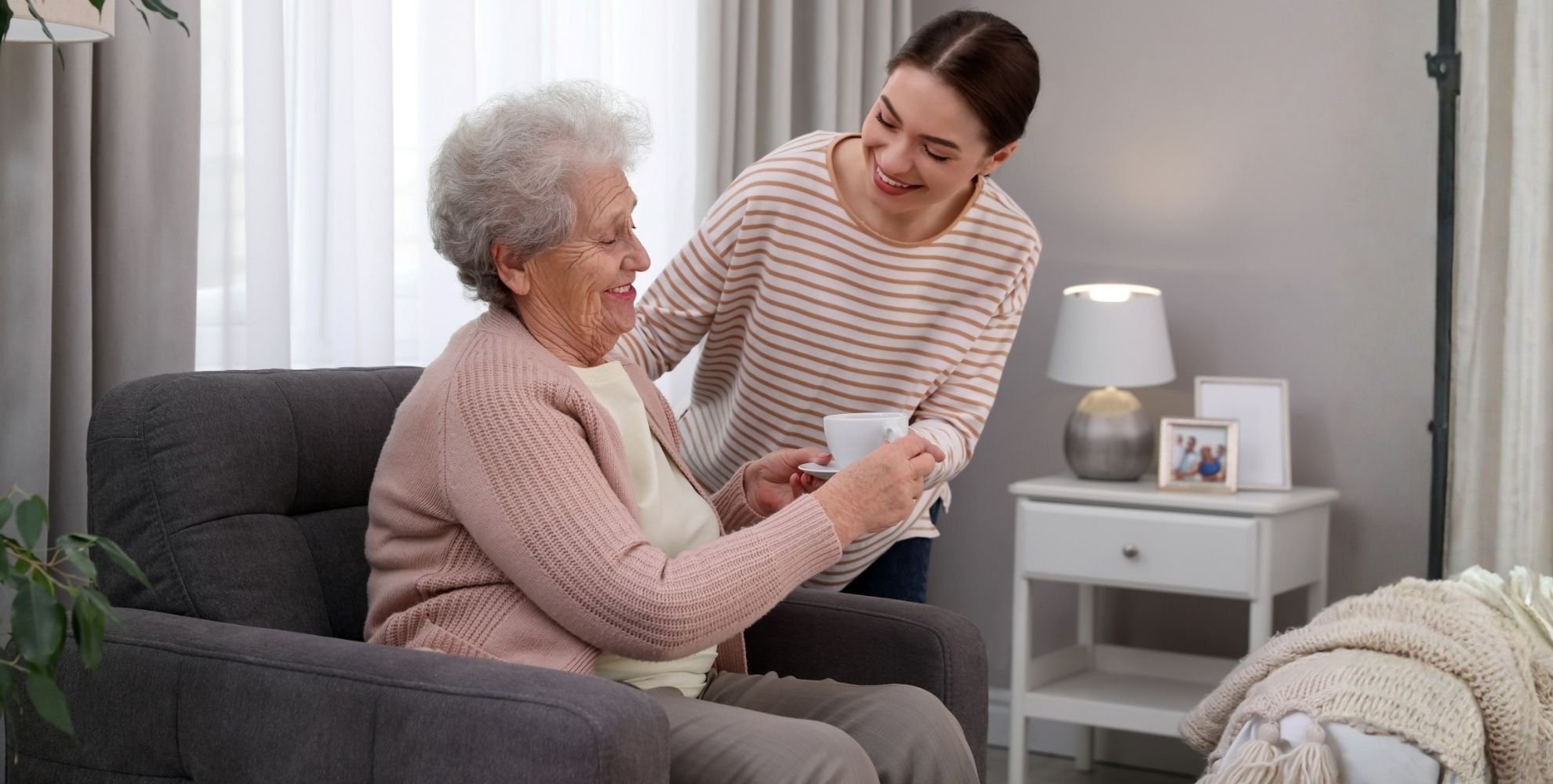 Woman Helper Tea 1920